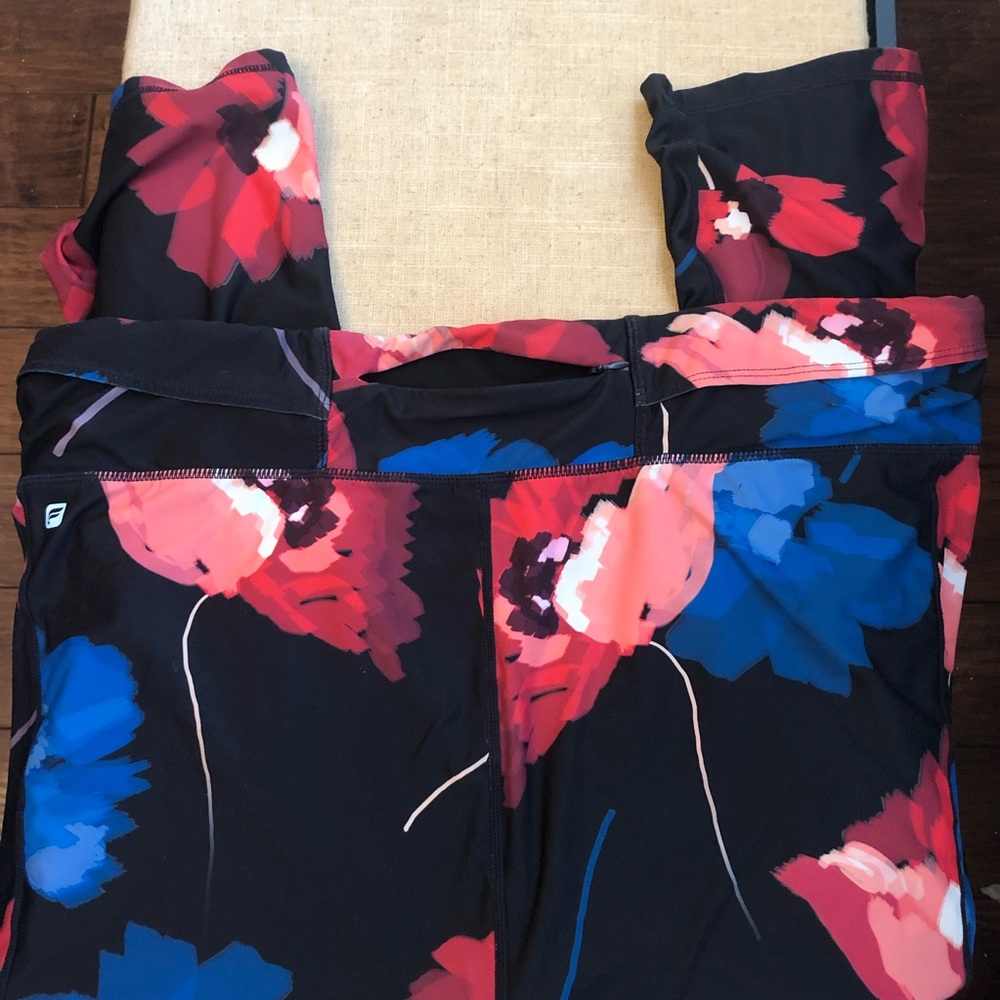 Floral print plus size workout leggings